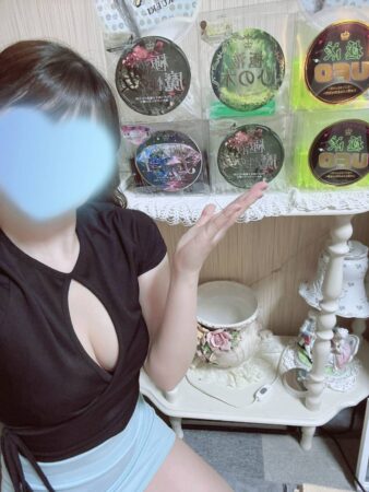 指名料・コスプレ・ディープリンパ・極液だけで日給の半分以上稼ぐ方もいます。